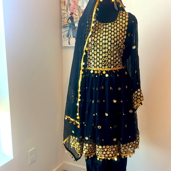 🖤Beautiful dress with scarf and pants in  black color, brand new, - Picture 2 of 5